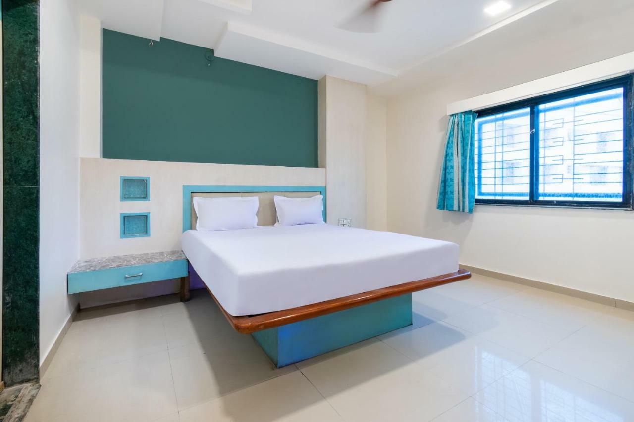 Spot On 42793 Hotel Gurukrupa Shirdi Buitenkant foto